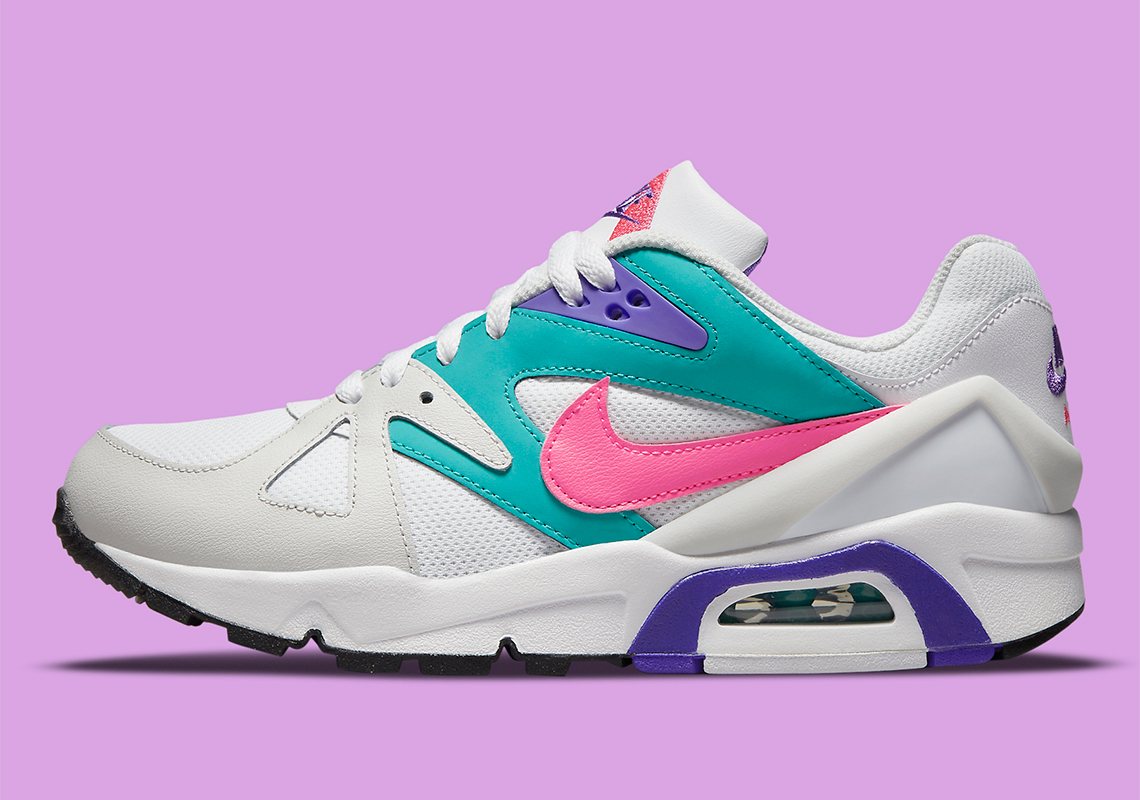 Retro Colors Galore On This Women’s Nike Air Structure Triax ’91