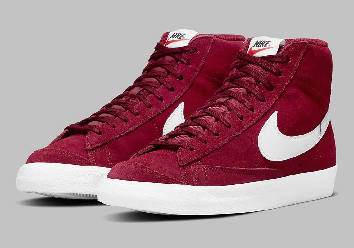 Portrait repair Six The Nike Blazer Mid '77 Gets A Simple "Team Red" Suede - SneakerNews.com