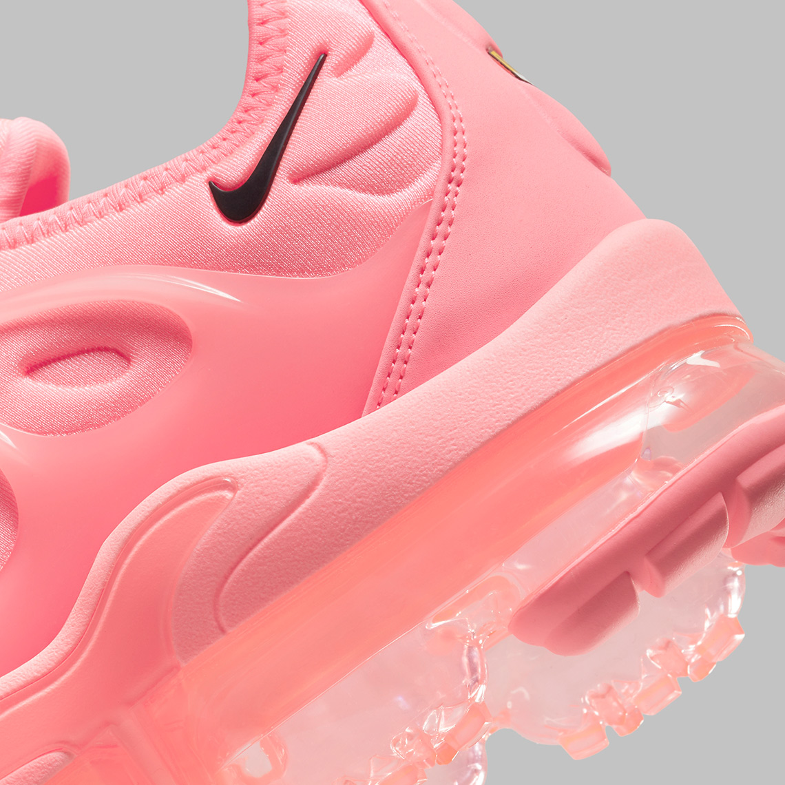 Nike Vapormax Plus Pink Bubblegum DM8337-600 | SneakerNews.com