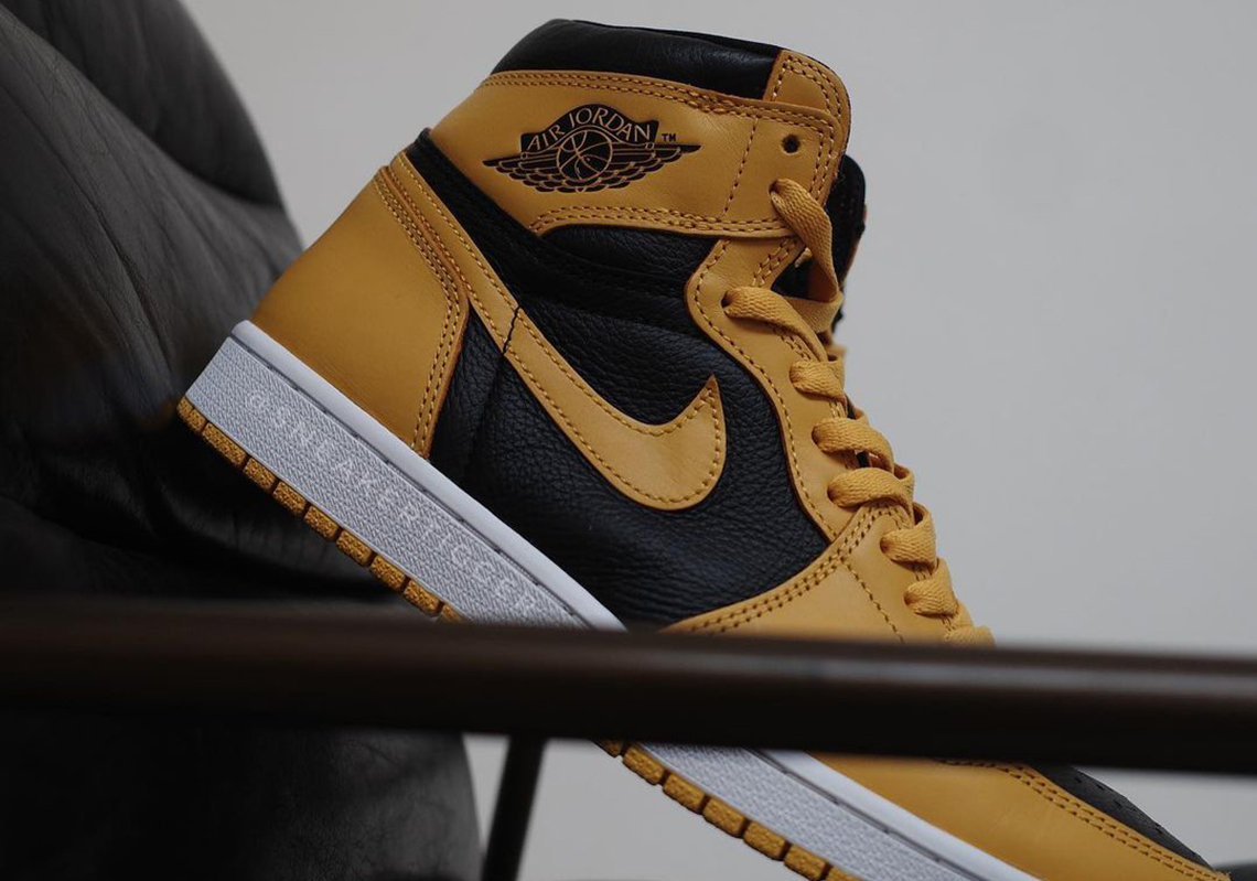 mens jordan 1 pollen