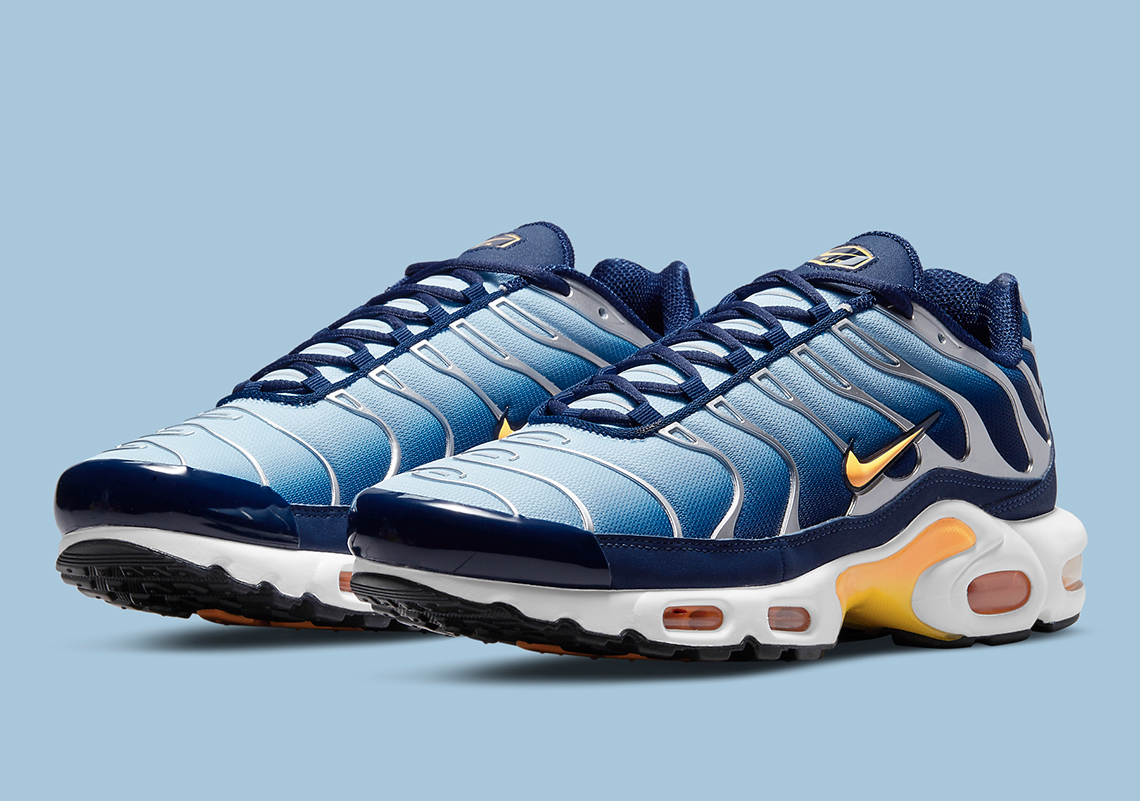 new release air max plus