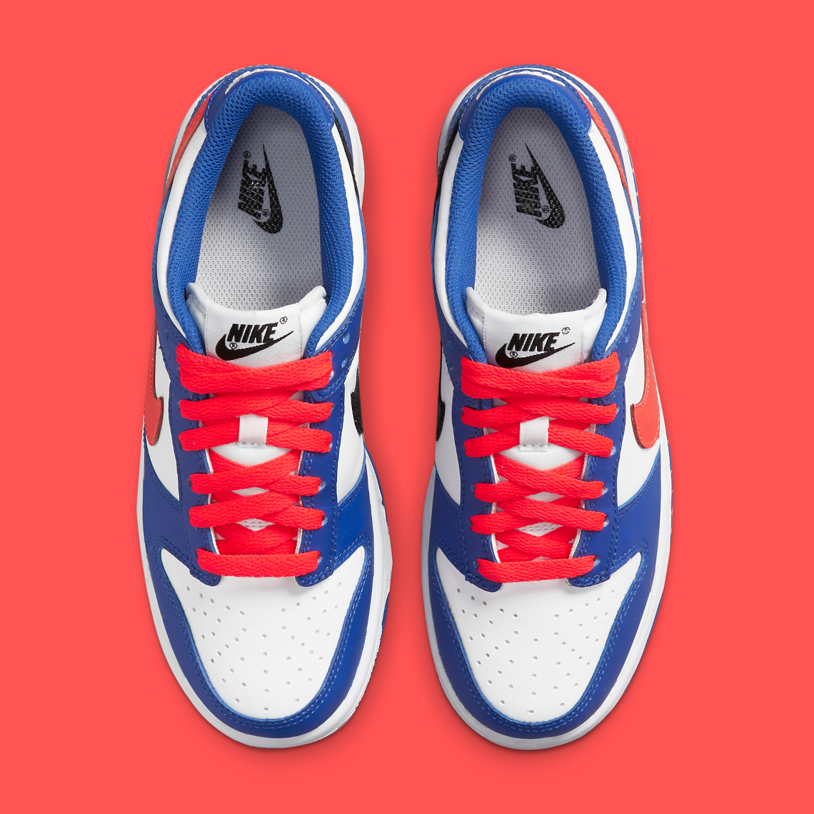 nike dunks blue and red