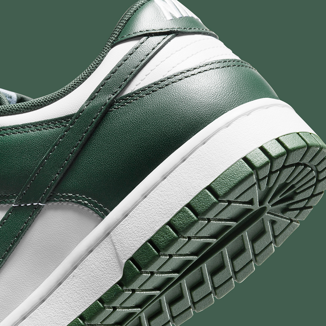Nike Dunk Low Team Green DD1391-101 Store List | SneakerNews.com