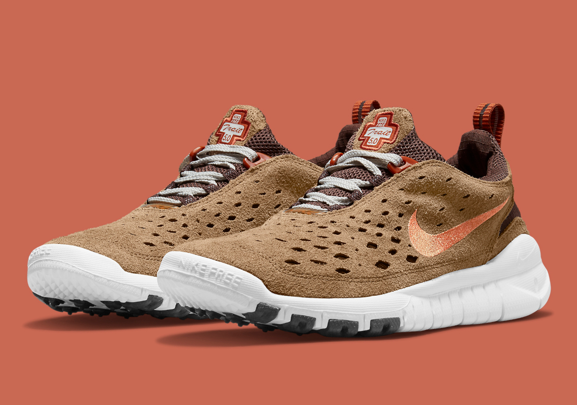 brown nike free