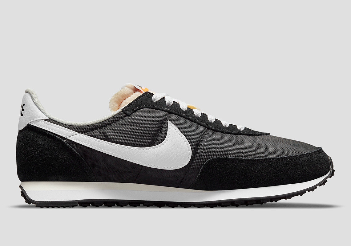 nike waffle trainer black