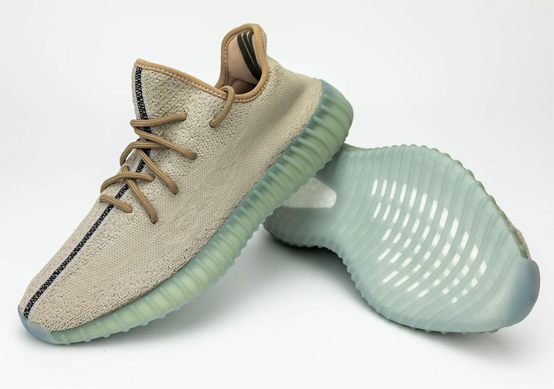 Adept Vague common sense A New adidas Yeezy Boost 350 v2 Style Emerges With New Stitch Detail And  Green Soles - SneakerNews.com