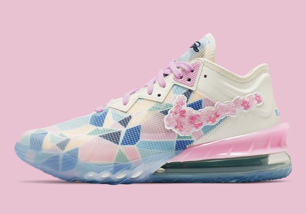atmos lebron sakura