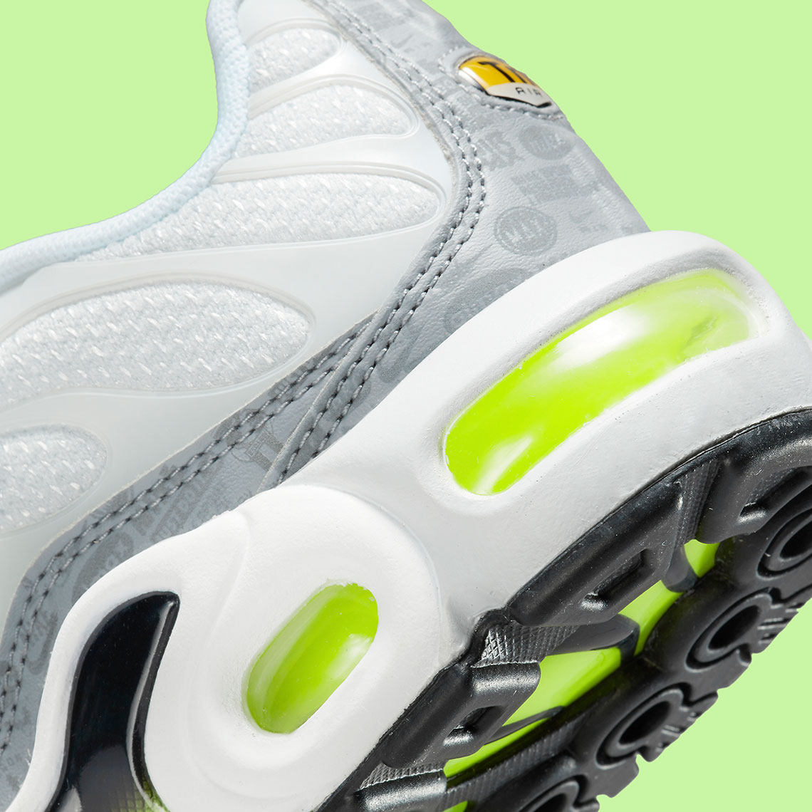 Nike Air Max Plus Gs White Neon Grey Black Cd0609 015 8