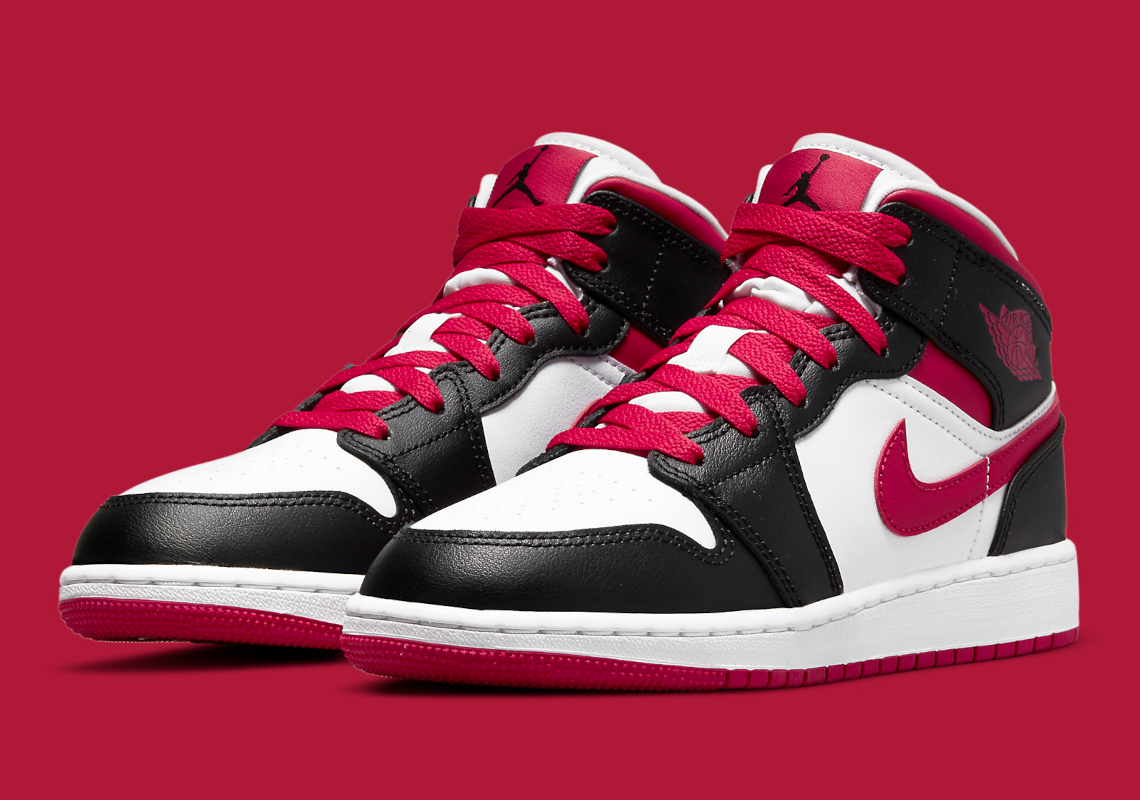 Air Jordan 1 Mid GS Black Red White 554725 016 SneakerNews