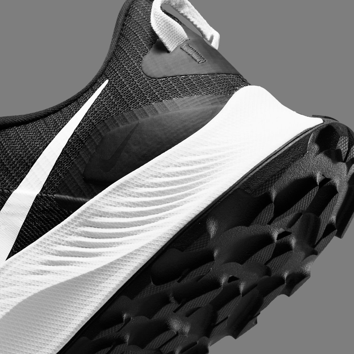 Nike Pegasus Trail 3 Off-Road Running DA8697-300 | SneakerNews.com