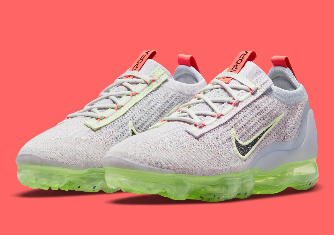The Nike Vapormax Flyknit 2021 Appears With Neon Green Soles