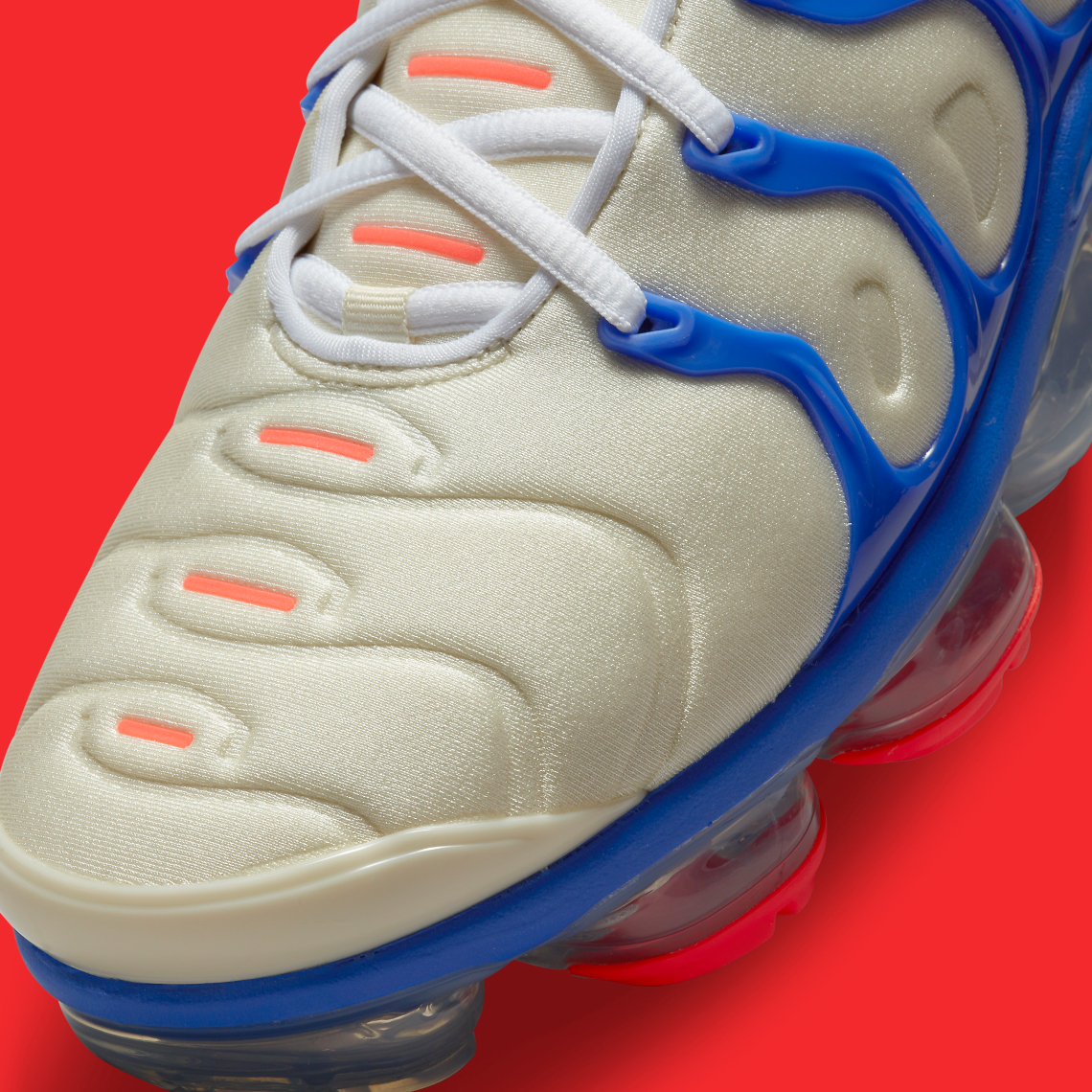 Nike VaporMax Plus Blue Crimson DM8317-100 | SneakerNews.com شجر الساكورا