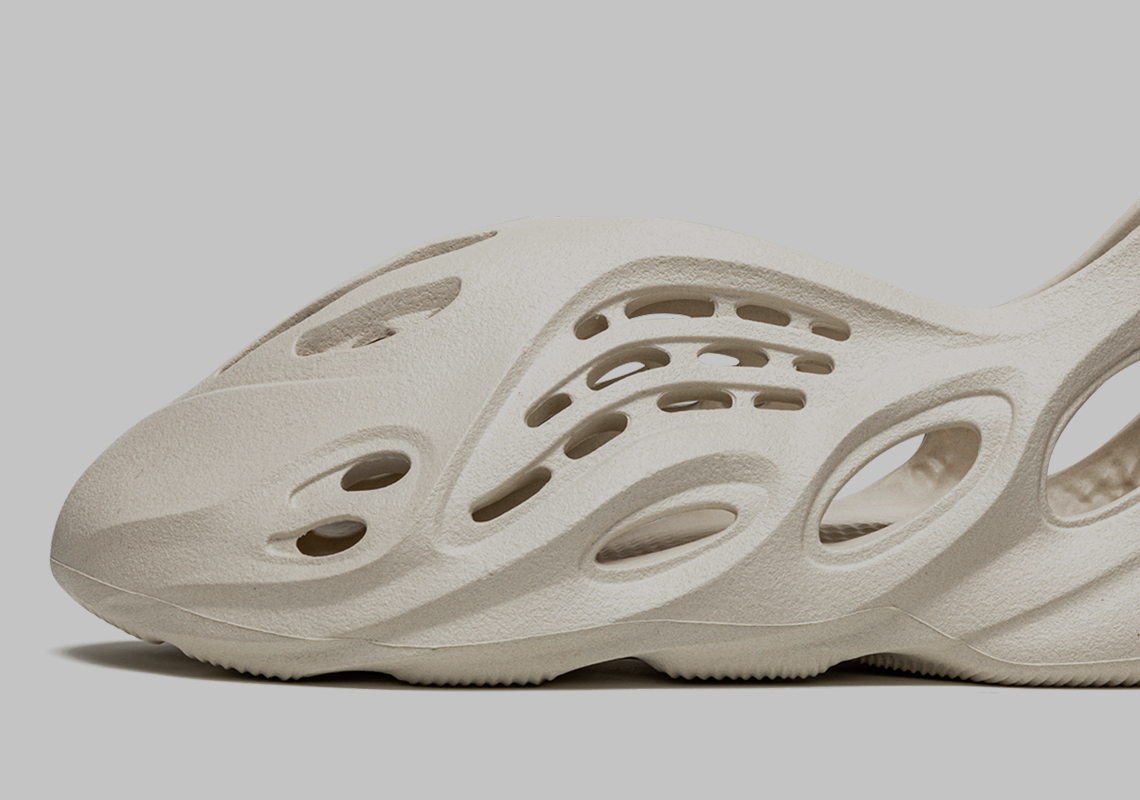 Adidas Yeezy Foam Runner Sneakers In 10 Colors RunRepeat | arnoticias.tv