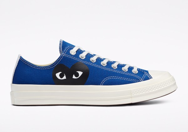 CDG Play Converse Chuck 70 Blue Quartz + Steel Gray | SneakerNews.com