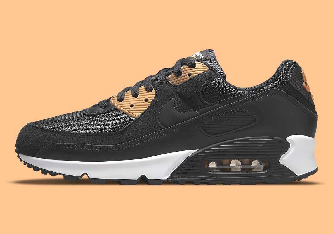 Brand'e Link: The Nike Air Max 90 Gets A Sleek Black And Gold ...