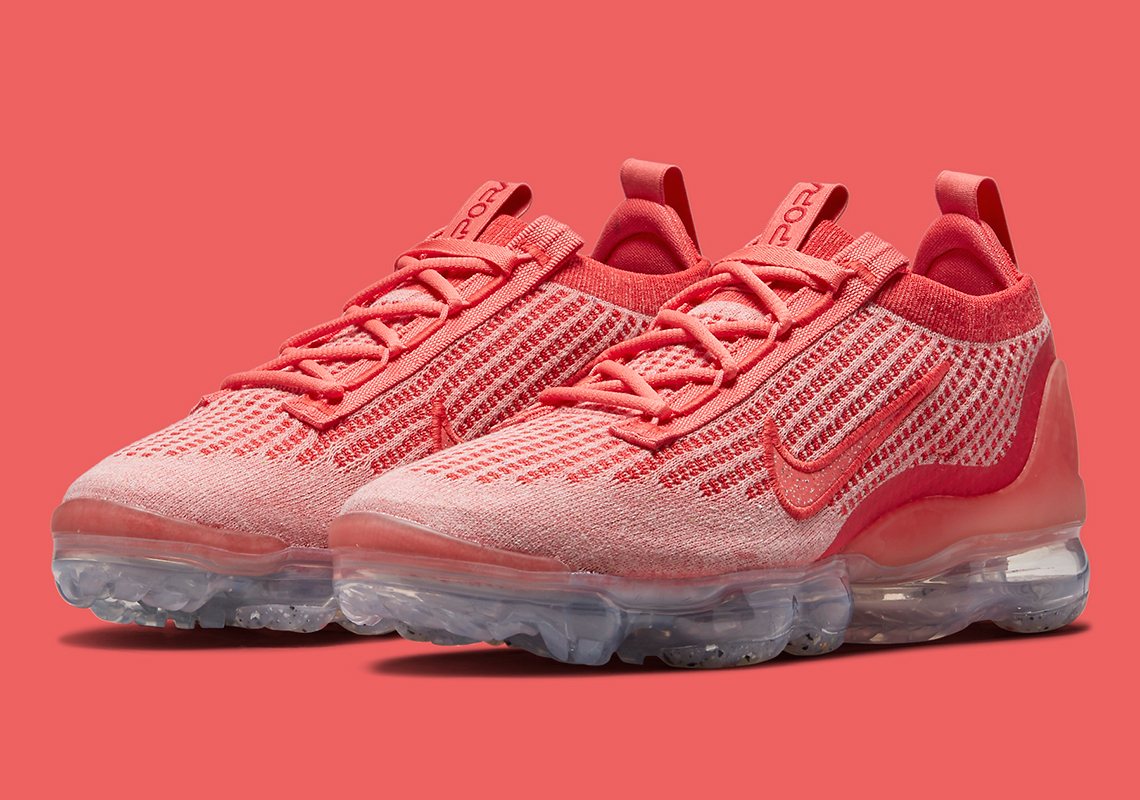 red nike flyknit vapormax