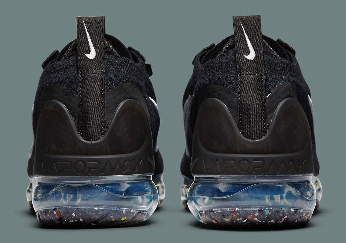 black nike vapormax 2021