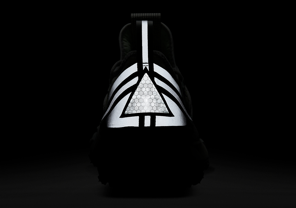 Nike ACG Mountain Fly Sea Glass Lime DJ4030-001 | SneakerNews.com
