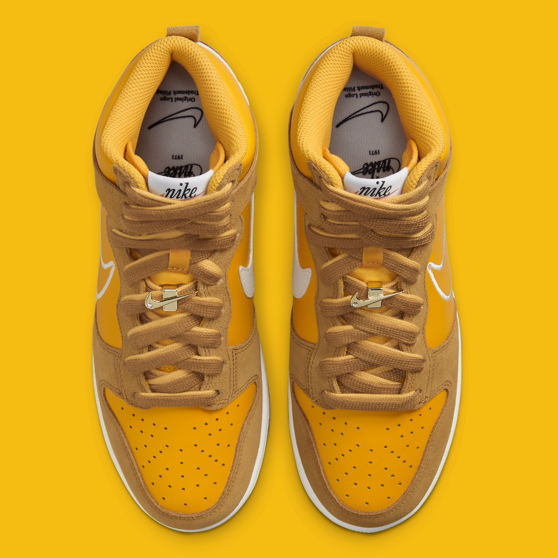 nike dunk gold suede