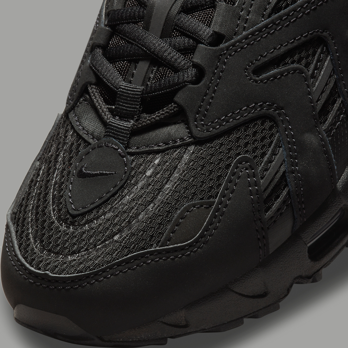 Nike Air Max 96 II Triple-Black DJ0328-001 Release | SneakerNews.com