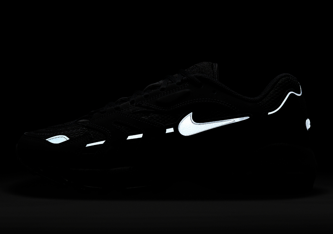 Nike Air Max 96 II Triple-Black DJ0328-001 Release | SneakerNews 