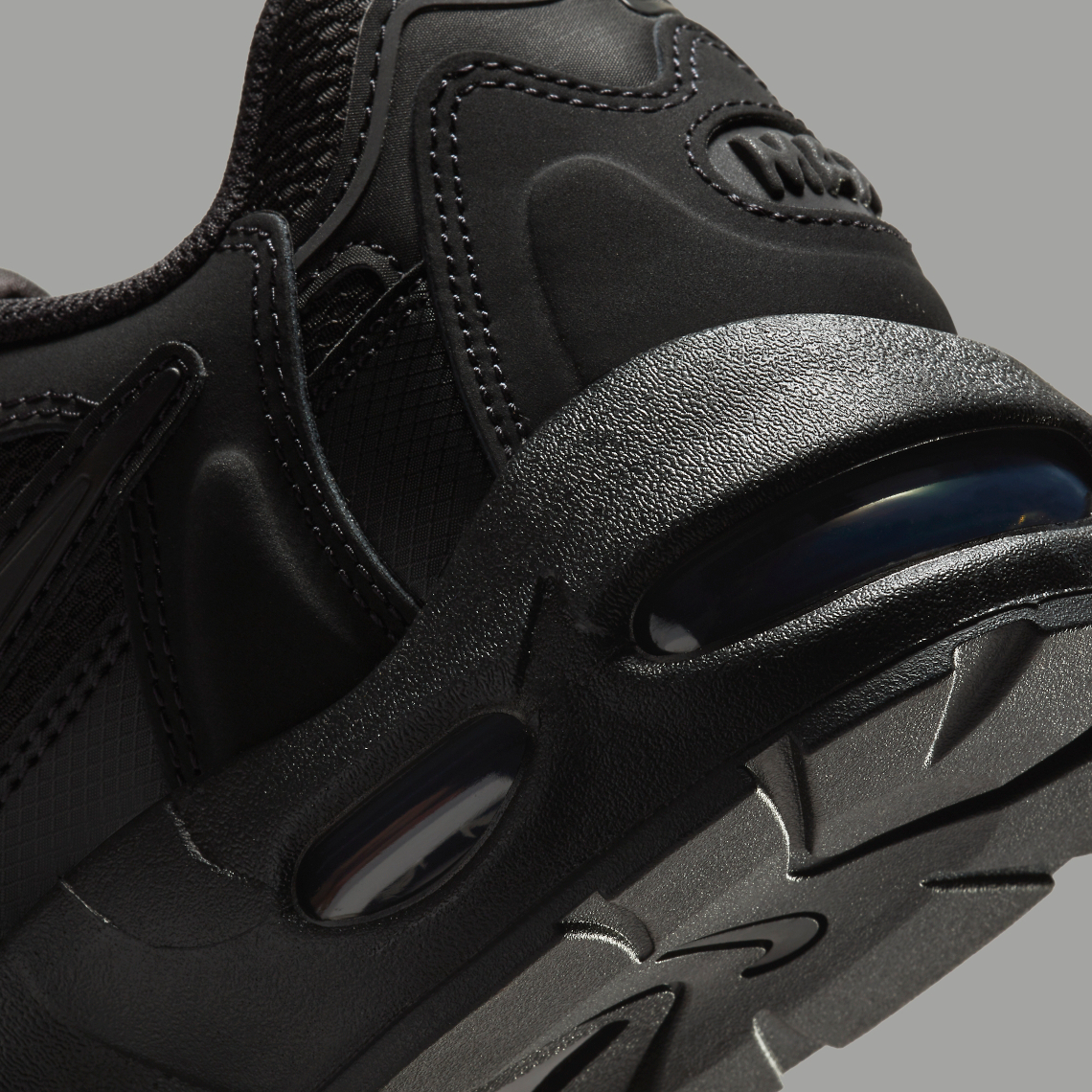 Nike Air Max 96 II Triple-Black DJ0328-001 Release | SneakerNews.com