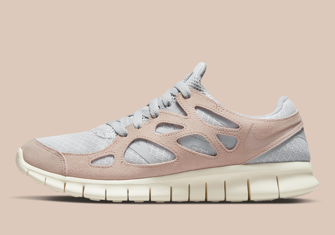 This Neutral-Toned Nike Free Run 2 Pairs "Fossil Stone" And "Pure Platinum"