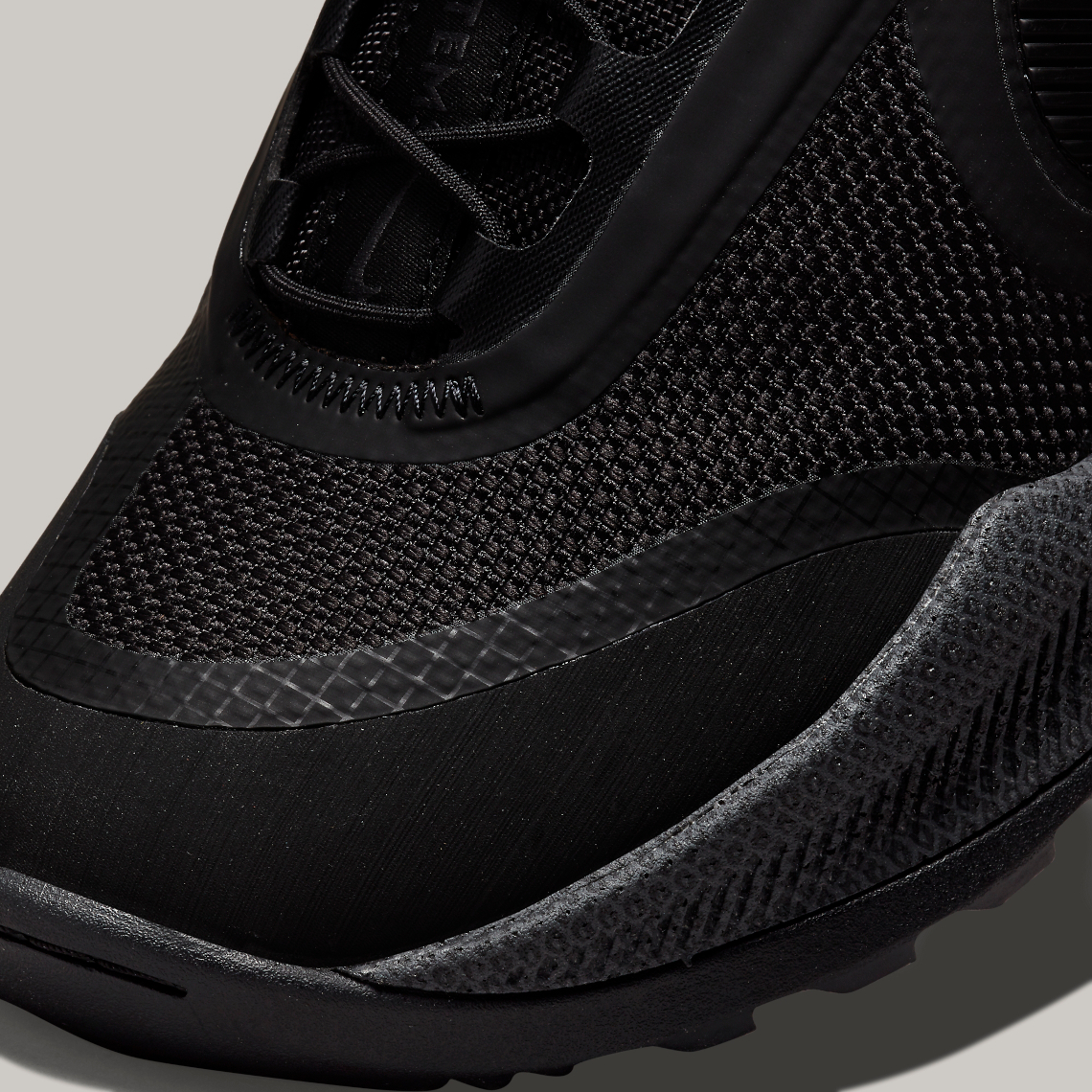 Nike Men's React SFB Carbon Mid Boots