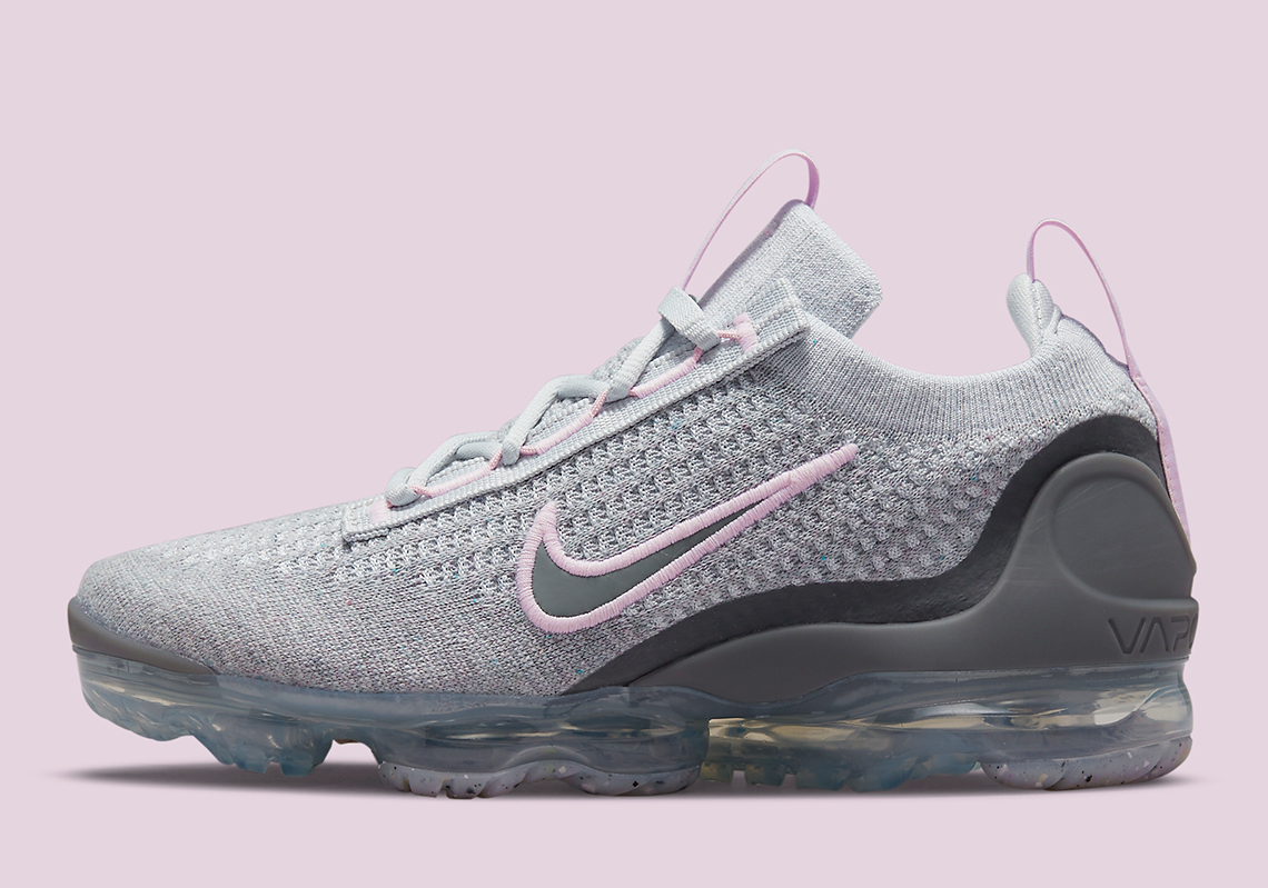 Nike Attaches Grey And Pink To The Vapormax Flyknit 2021