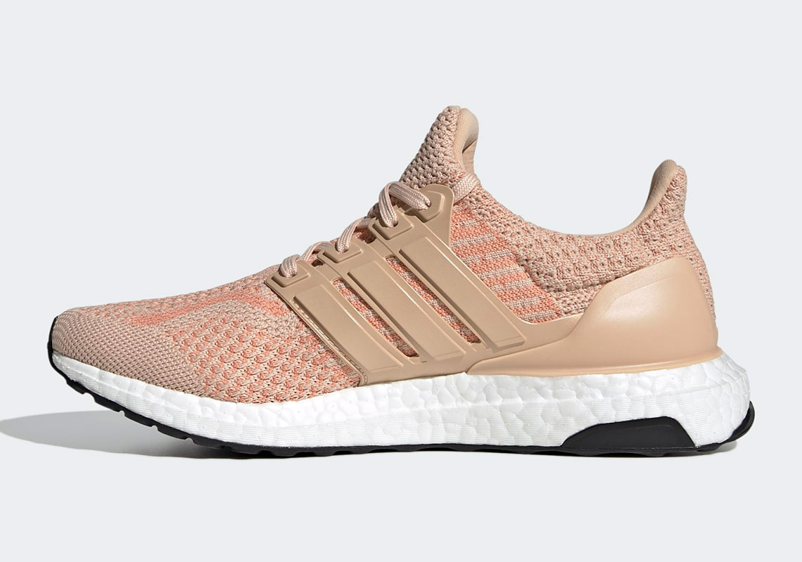 Blush sales ultra boost