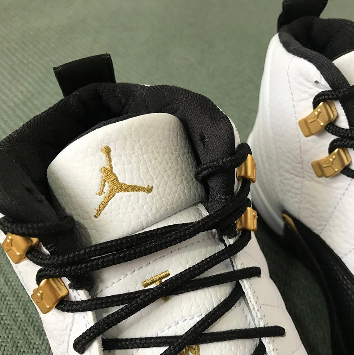 Jordan white hot sale black gold