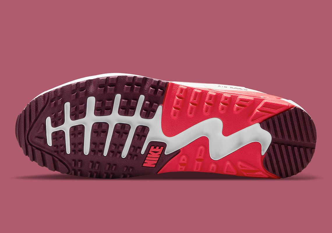 Fusion Red And Dark Beetroot Touches Dress Up The Nike Air Max 90 G Golf 5