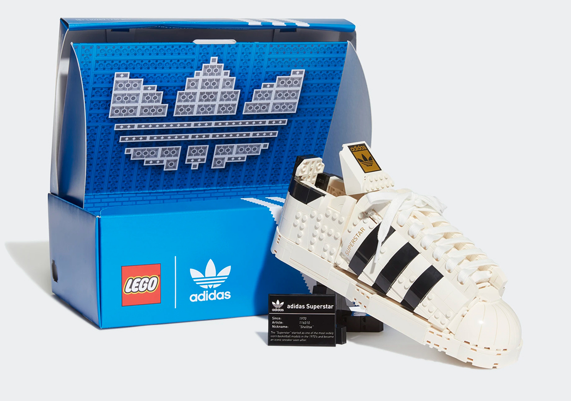 adidas Superstar LEGO Set Blocks FZ8497 Release | SneakerNews.com ريد ديد ريدمبشن