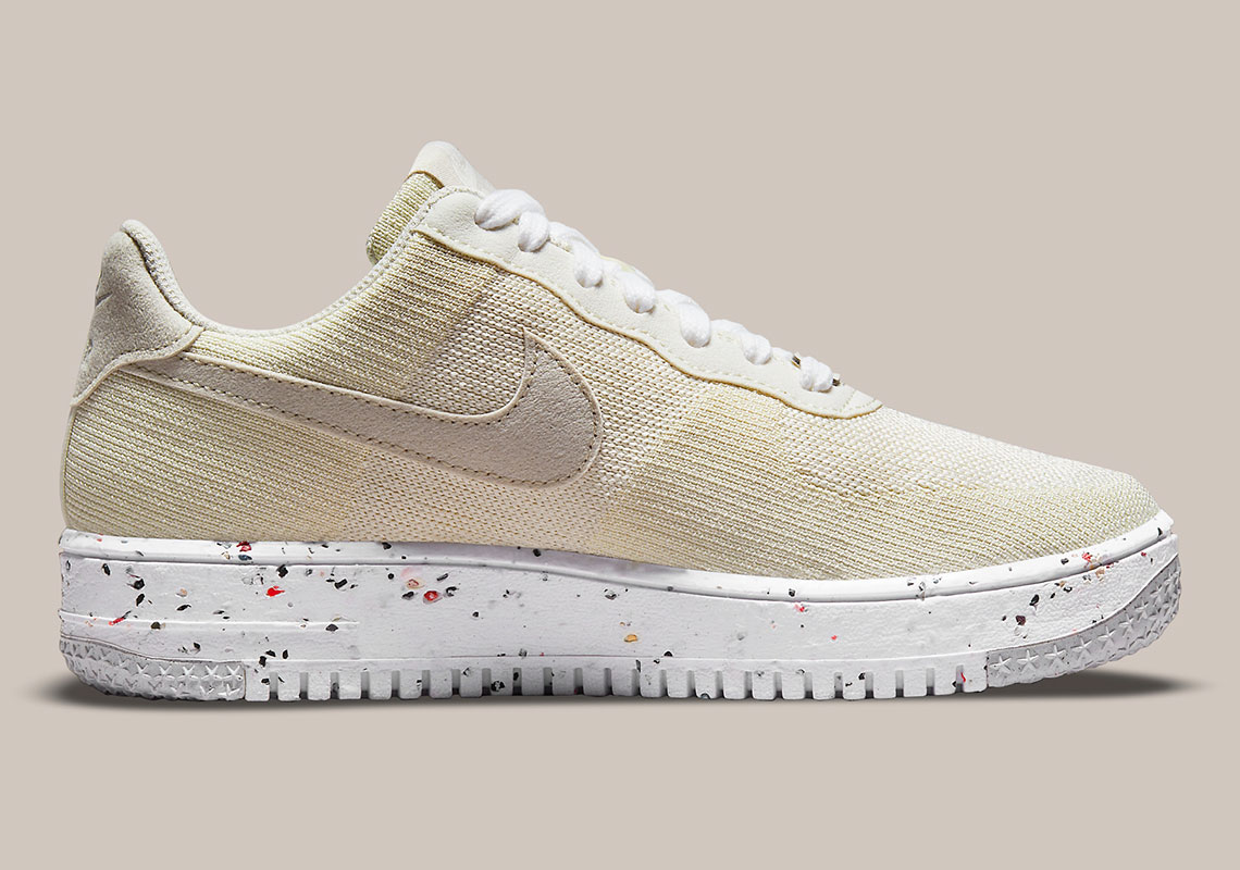 Nike air best sale force flyknit beige