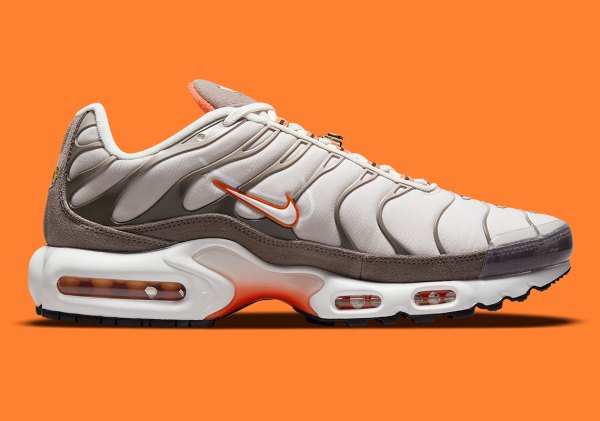 brown nike air max plus