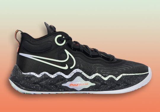 The Nike Air Zoom G.T. Run Appears With Speckled Soles