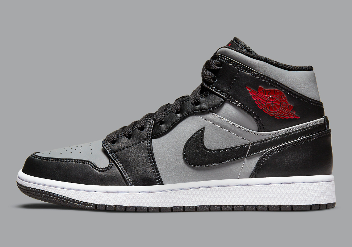 Air Jordan 1 Mid Black Red Grey 554724 