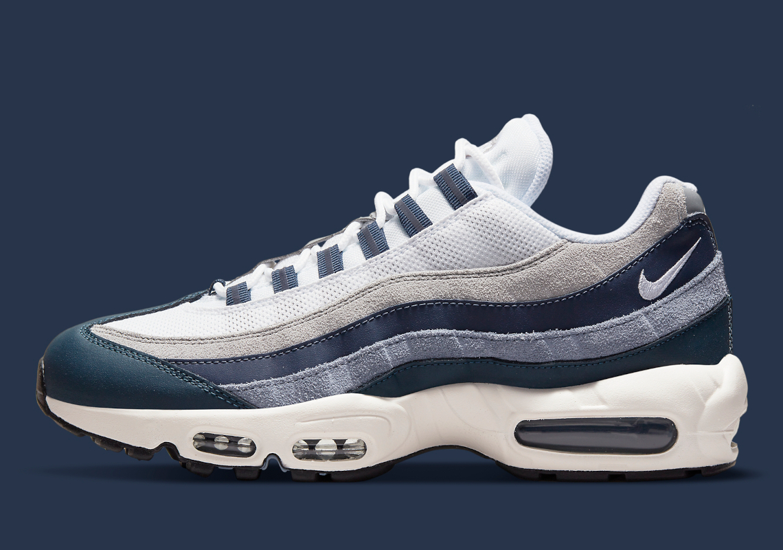 This Navy And Grey Nike Air Max 95 Will Make Yankees Fans Crazy