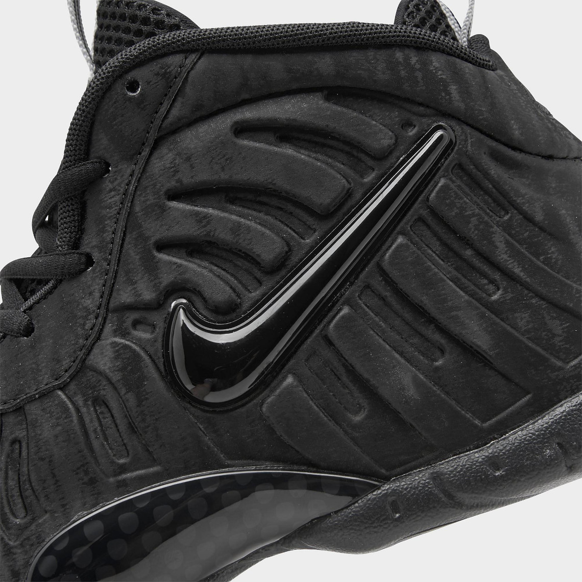 nike posite black