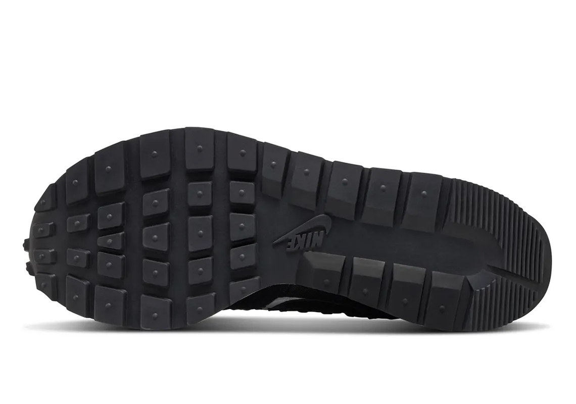 Jean Paul Gaultier Sacai Nike Ldvaporwaffle Black White Dh9186 001 6