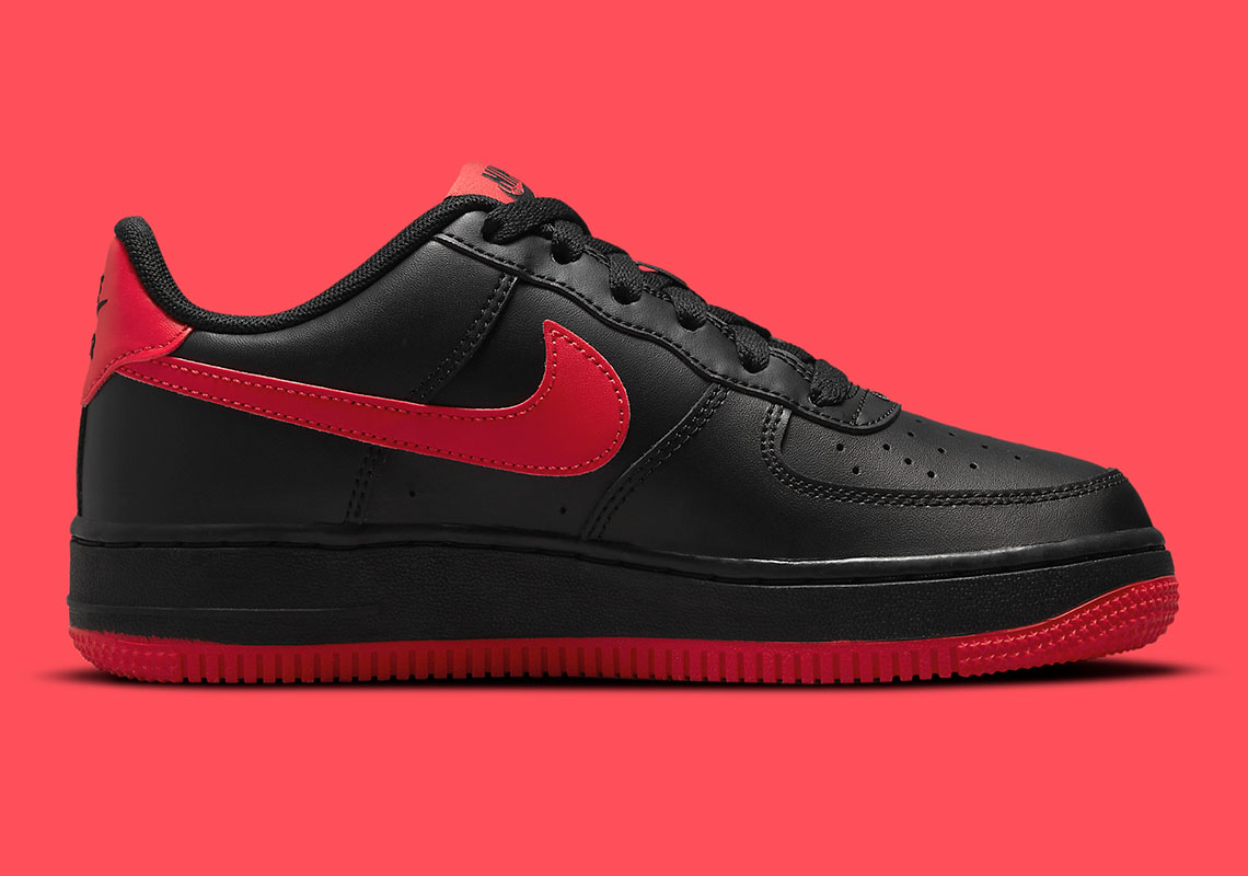 black and red air force ones