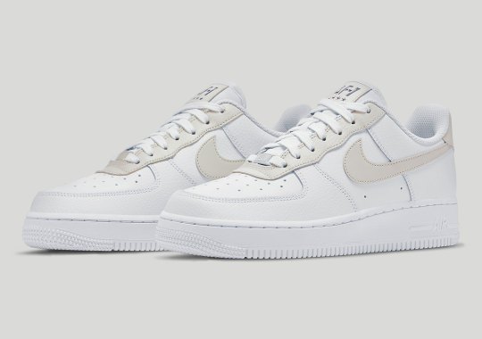 “Light Bone” Accents Make For A Crisp, New Nike Air Force 1 Colorway