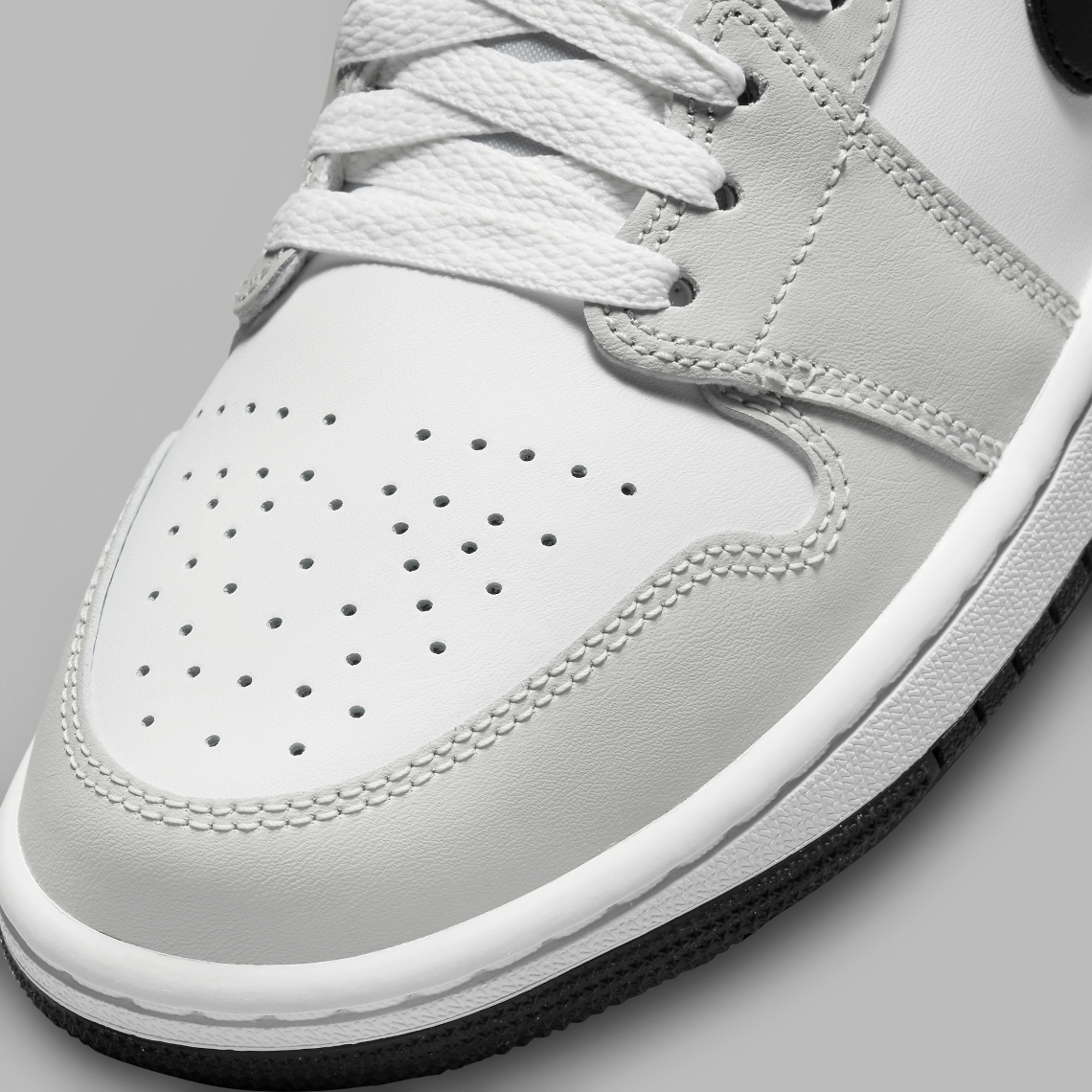 Air Jordan 1 Mid W Light Smoke Grey BQ6472-015 | SneakerNews.com