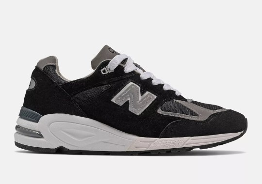 The New Balance 990v2 Arrives In Black And Navy Options