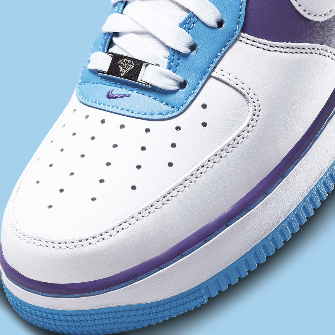 They Got These? 👀 75TH Anniversary Air Force 1 *Lakers Edition