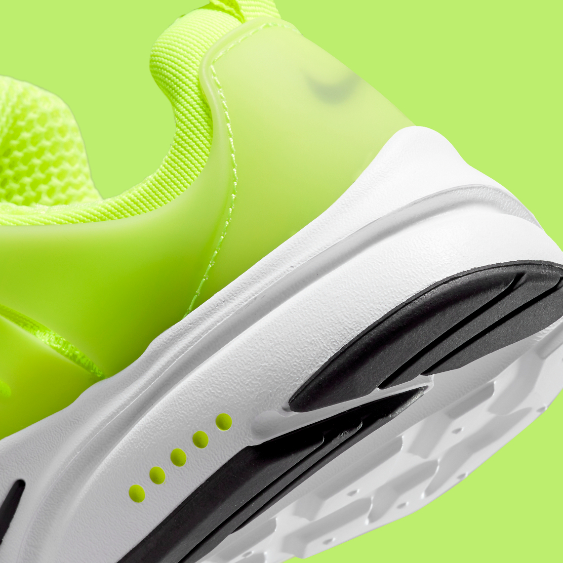 Air presto - women's clearance volt/white/black