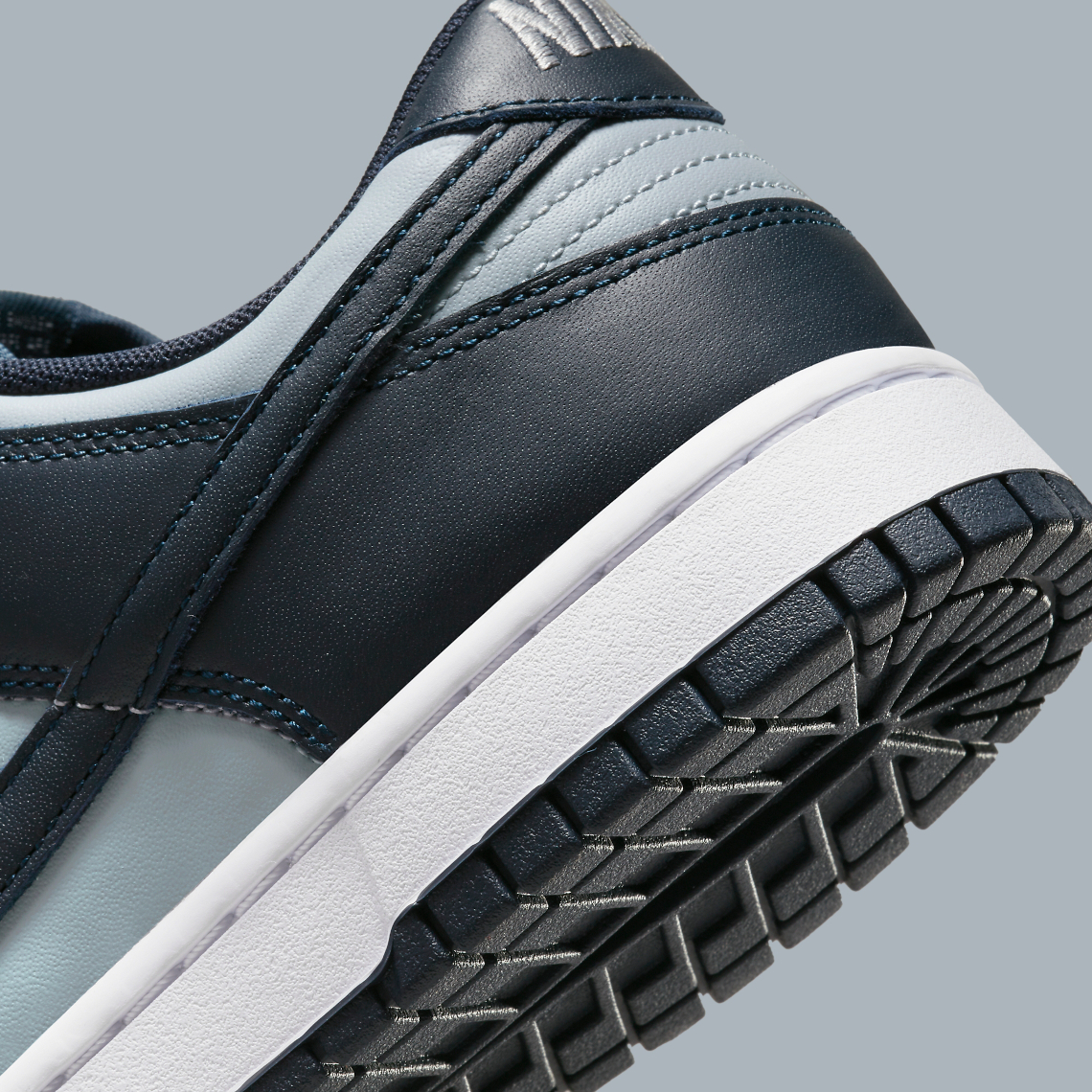 dunk low georgetown release date