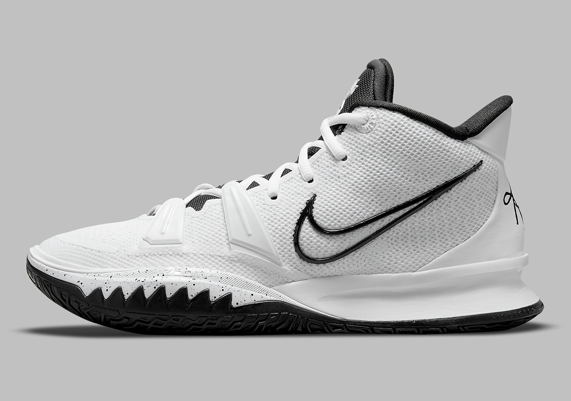 kyrie 7 team white