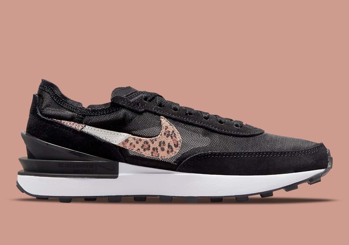 nike waffle one women's leopard