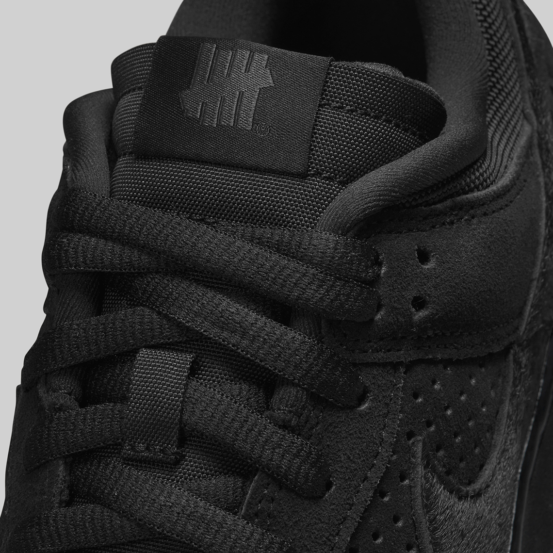 nike sb dunk low all black